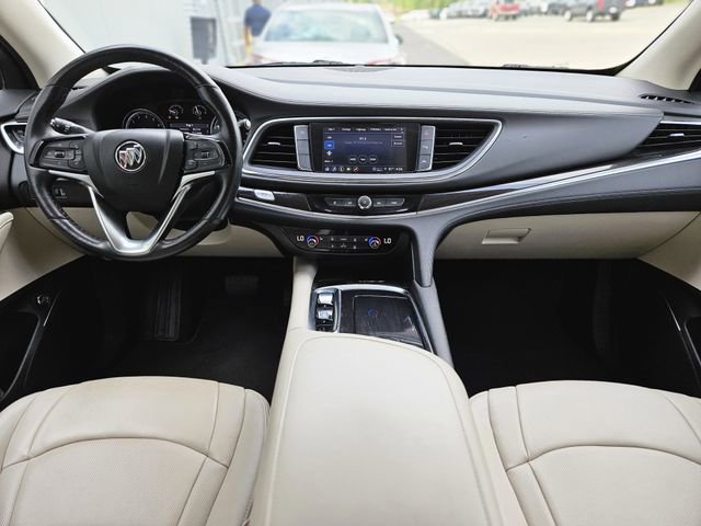 Used 2023 Buick Enclave Essence image 15