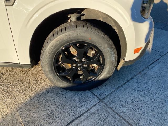 Used 2022 Ford Maverick Lariat w/ Equipment Group 500A Standard image 19