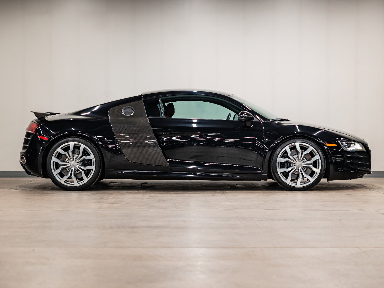 Used 2009 Audi R8 V10 image 10