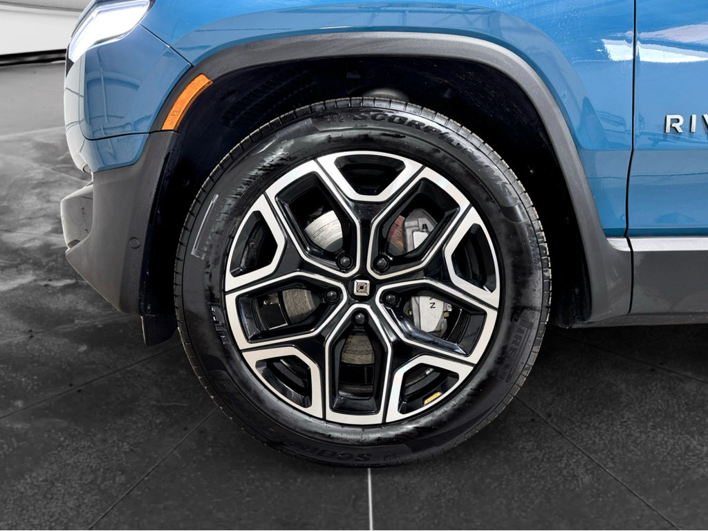 Used 2025 Rivian R1S Adventure AWD/4WD image 31