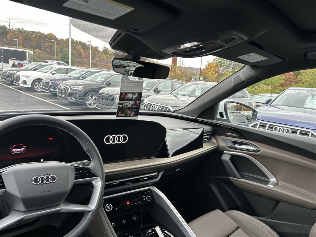 New 2025 Audi Q5 Premium Plus image 18