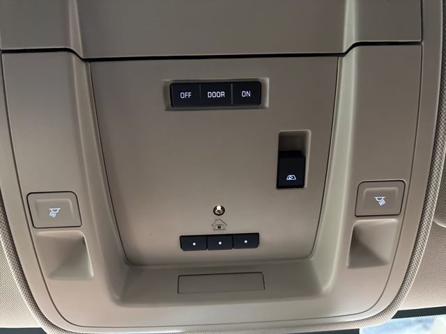 Used 2016 Chevrolet Silverado 3500 High Country w/ Duramax Plus Package image 17