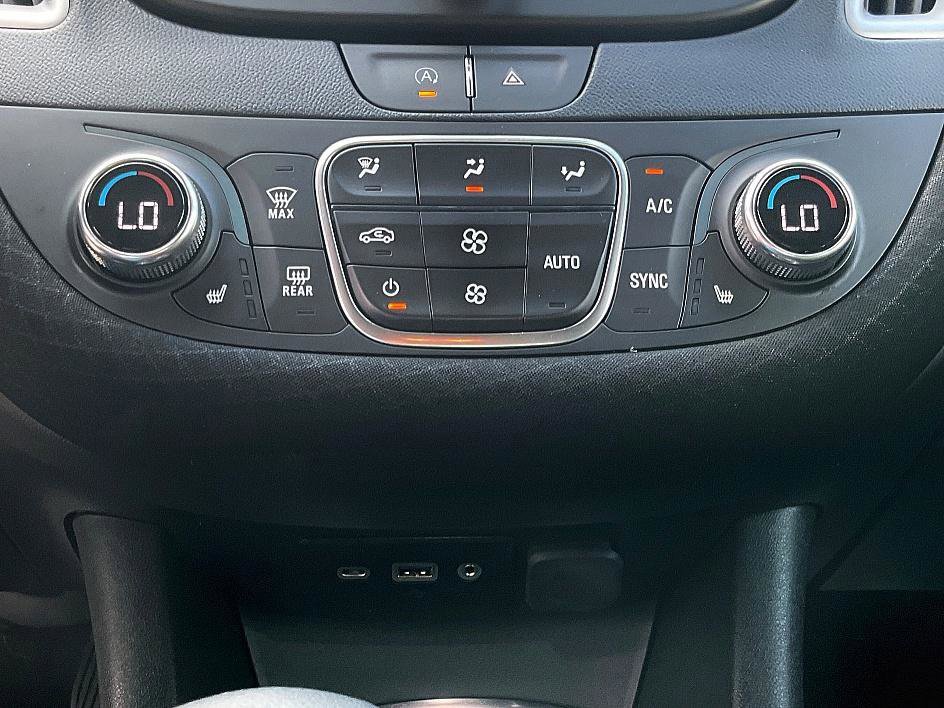 Used 2024 Chevrolet Malibu LT image 27