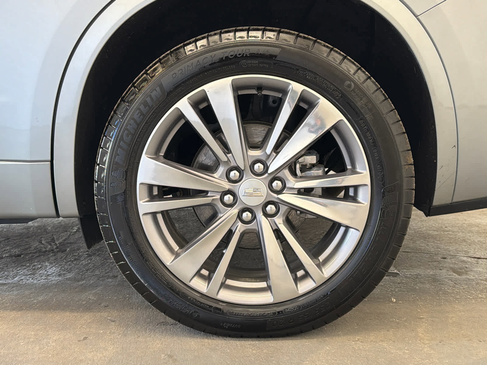Used 2025 Cadillac XT6 Premium Luxury FWD image 11