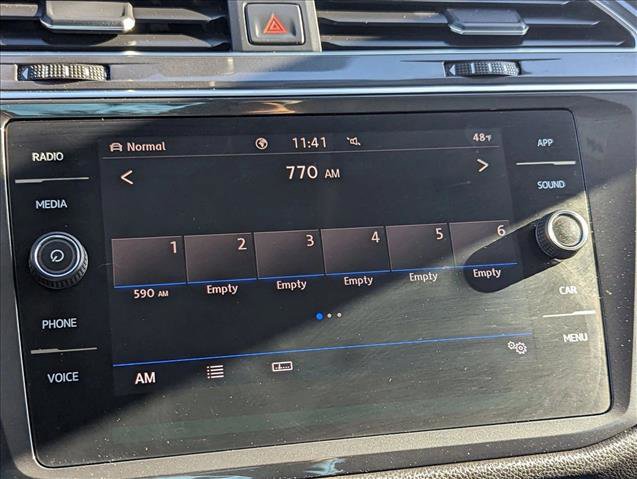 Used 2020 Volkswagen Tiguan SE image 13