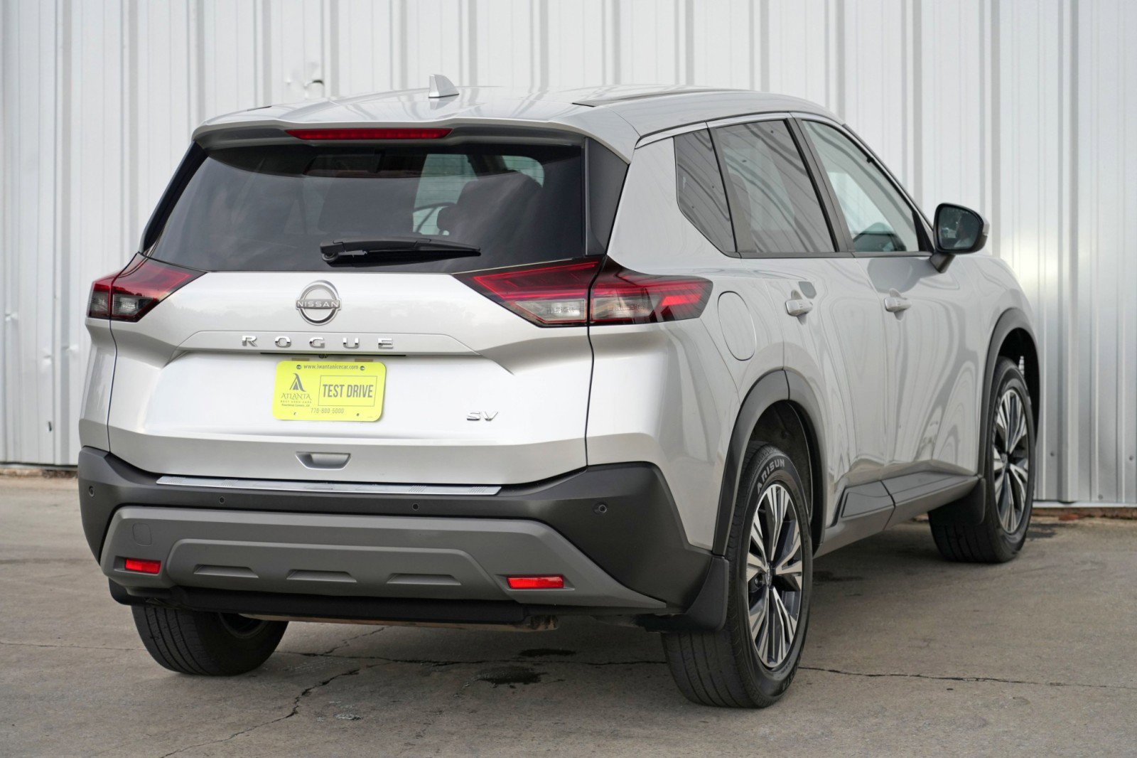 Used 2023 Nissan Rogue SV image 47