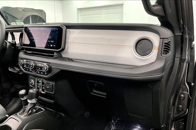 Used 2025 Jeep Wrangler Sahara 4xe w/ Safety Group image 20