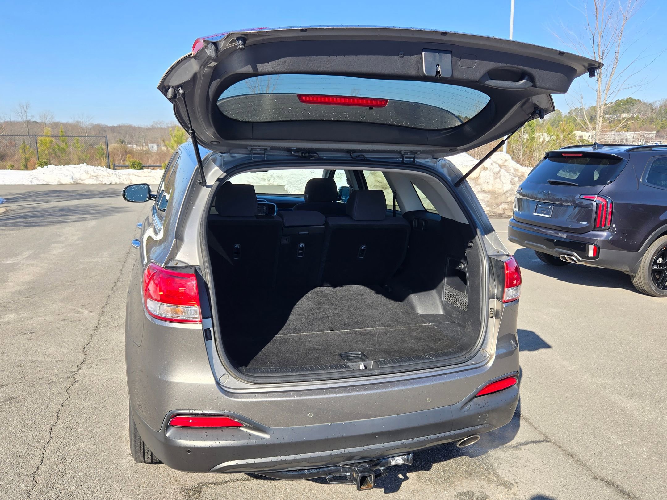 Used 2017 Kia Sorento LX w/ LX Convenience Package image 18