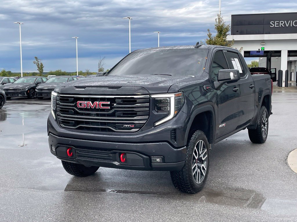 Used 2025 GMC Sierra 1500 AT4 w/ AT4 Premium Package AWD/4WD image 3