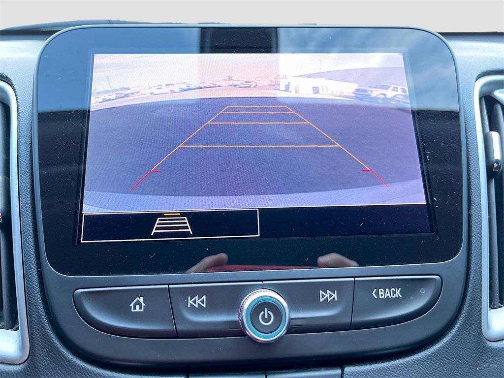 Used 2022 Chevrolet Malibu LT image 14