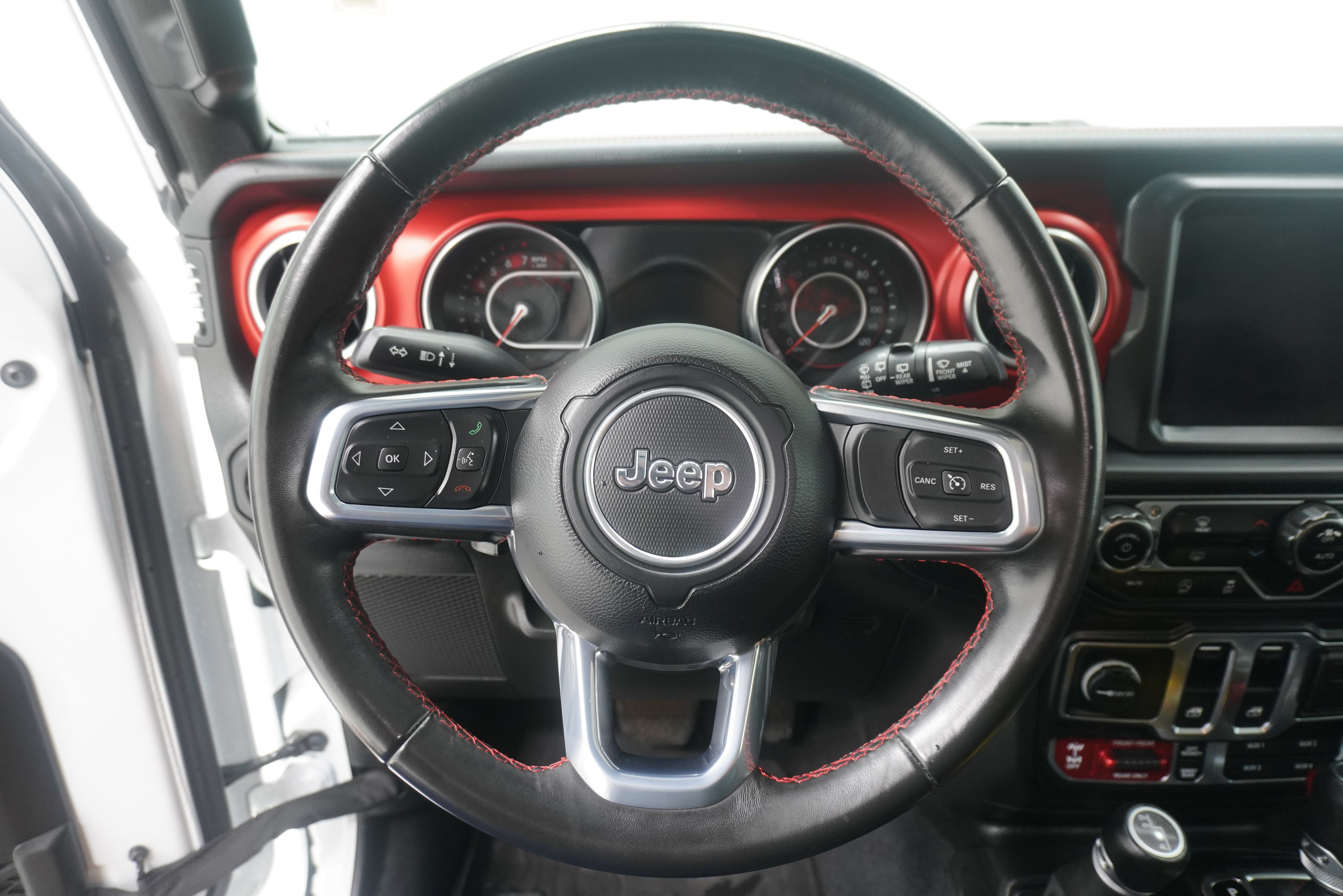 Used 2022 Jeep Wrangler Rubicon w/ Steel Bumper Group AWD/4WD image 18