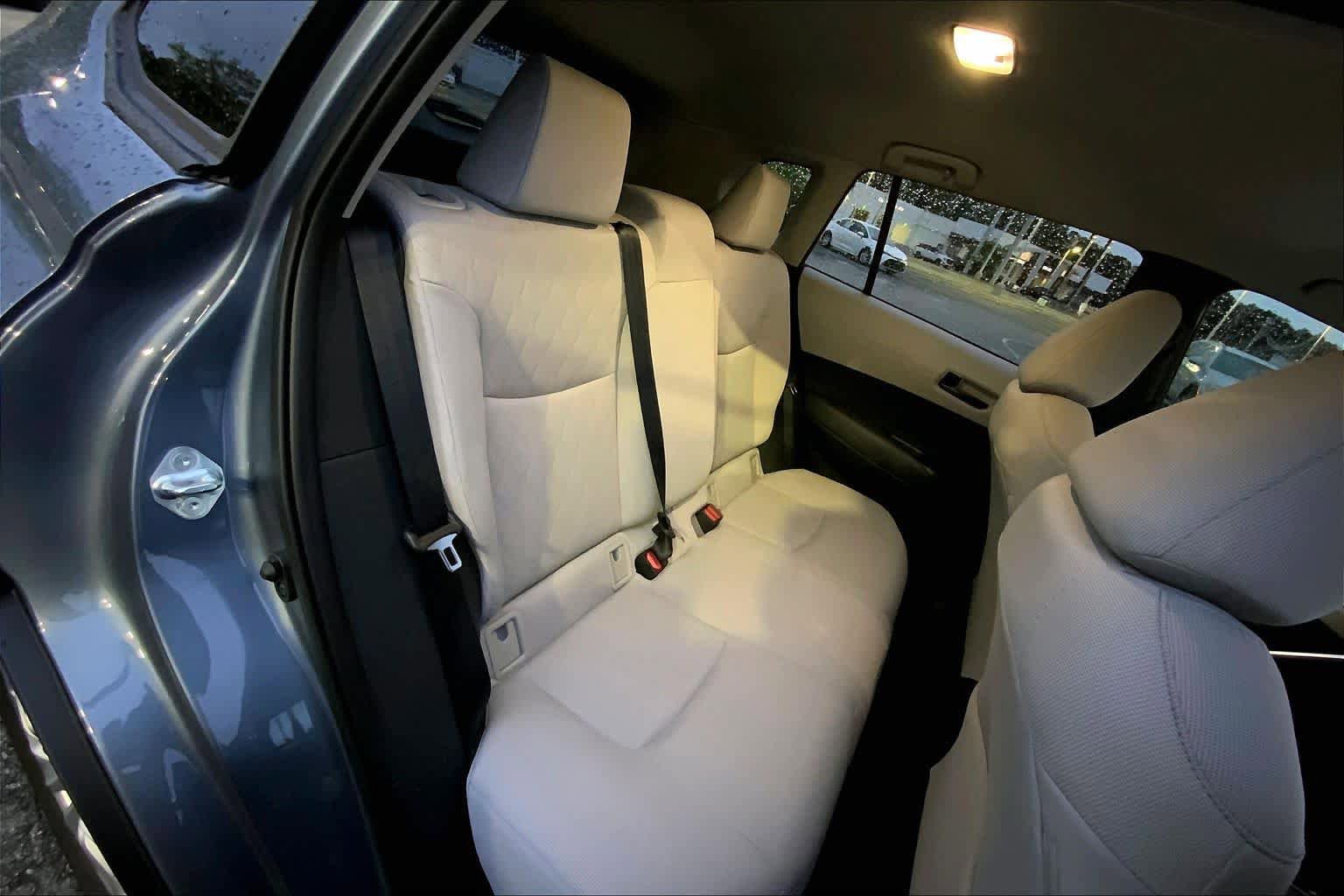 Used 2025 Toyota Corolla Cross LE FWD image 19