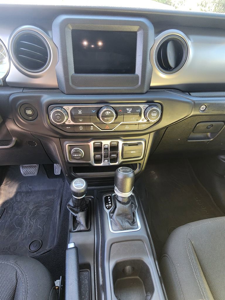 Used 2023 Jeep Wrangler Unlimited Sport image 10