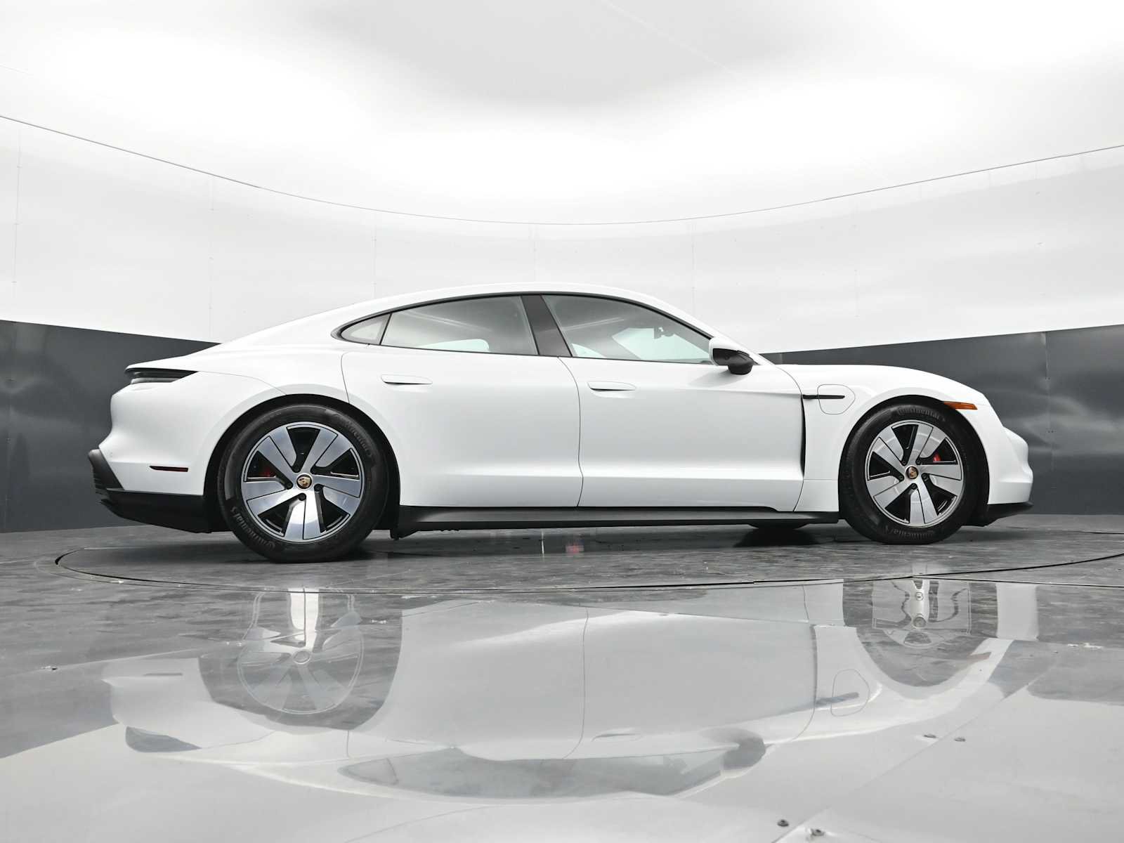 Used 2024 Porsche Taycan 4S AWD/4WD image 44