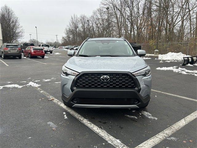 Used 2024 Toyota Corolla Cross LE image 9