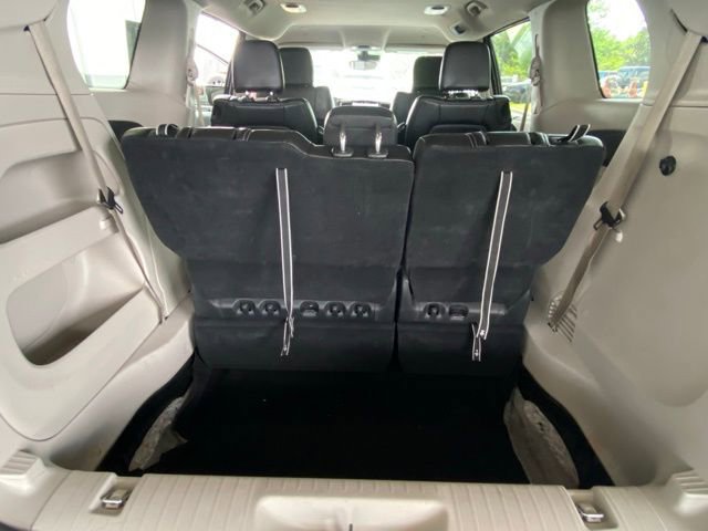 Used 2023 Chrysler Pacifica Touring-L image 25