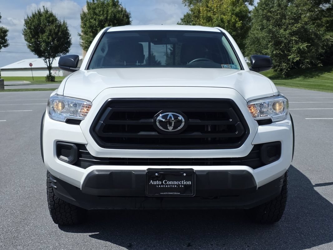 Used 2022 Toyota Tacoma SR w/ SX Package AWD/4WD image 3