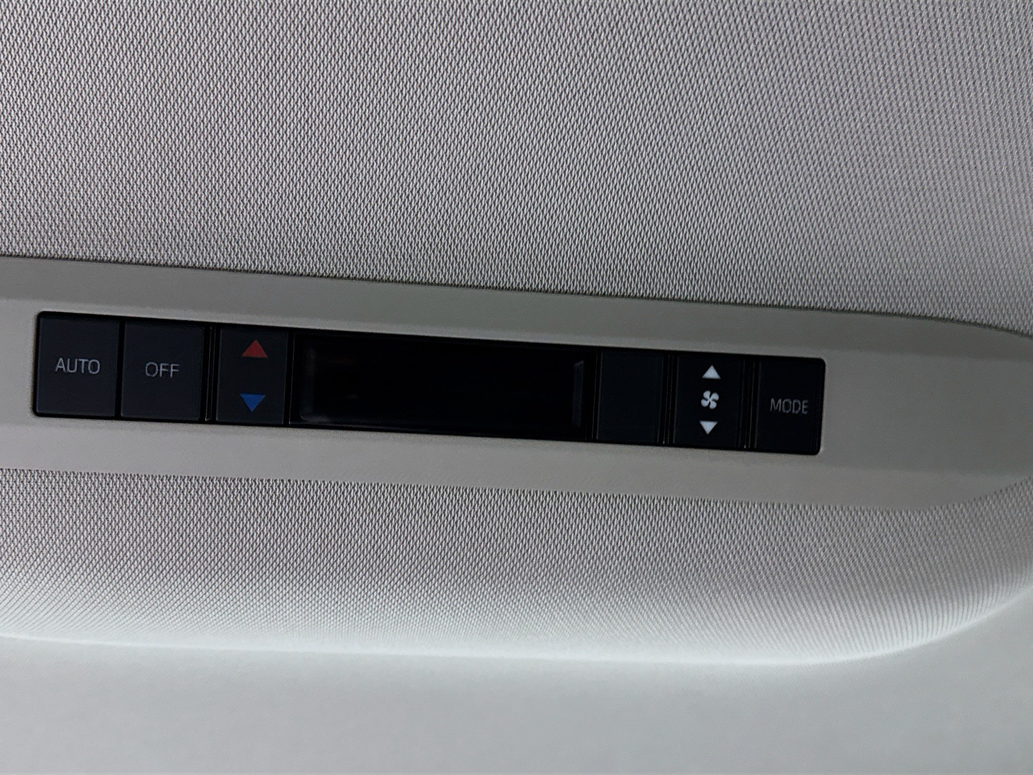 Certified 2026 Toyota Sienna LE FWD image 24