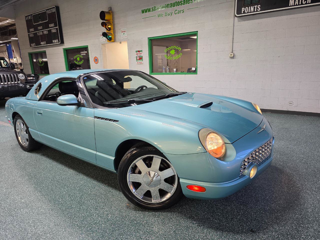 Used 2002 Ford Thunderbird RWD image 14