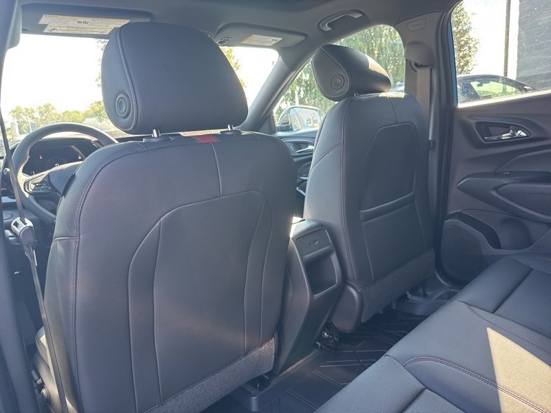 New 2025 Chevrolet Trax RS w/ Sunroof Package image 36