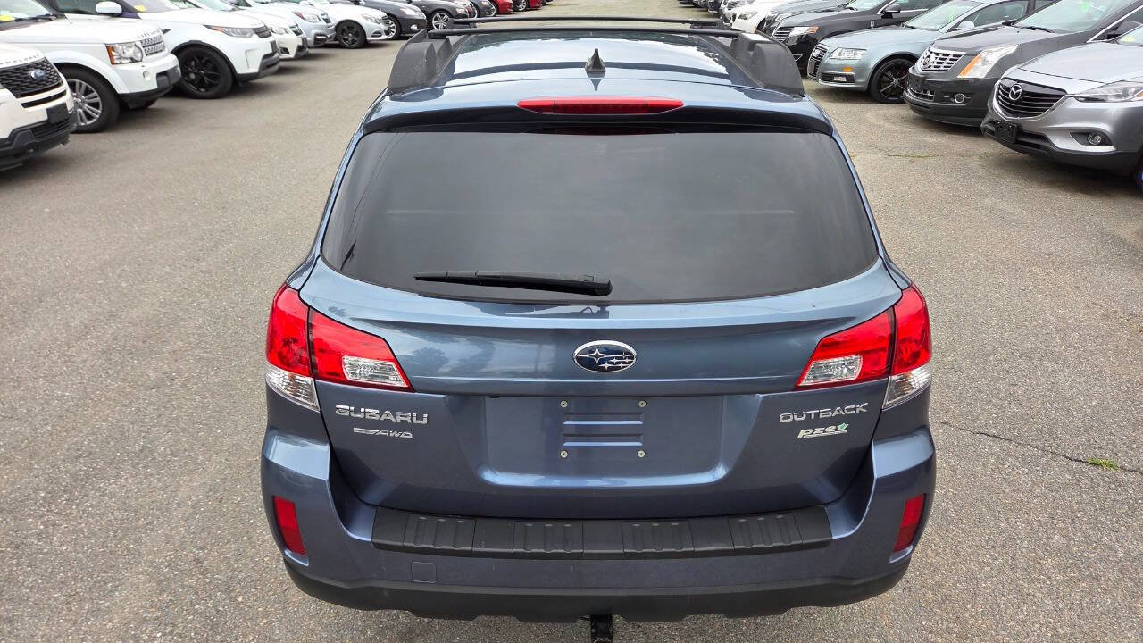 Used 2013 Subaru Outback 2.5i Limited w/ Moonroof Pkg AWD/4WD image 12