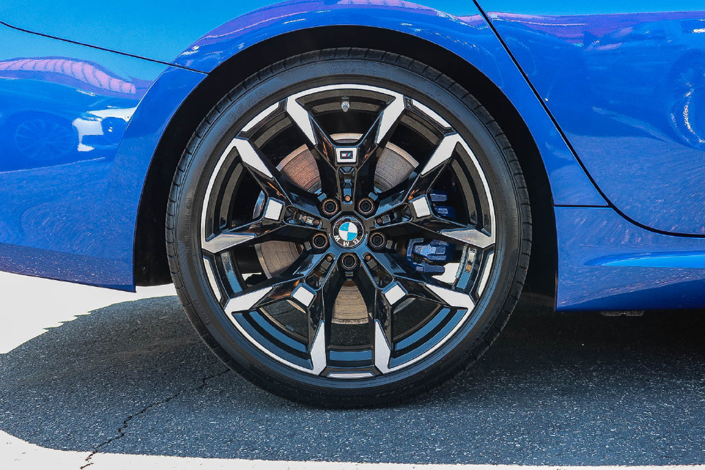 Used 2025 BMW M340i w/ Premium Package RWD image 8