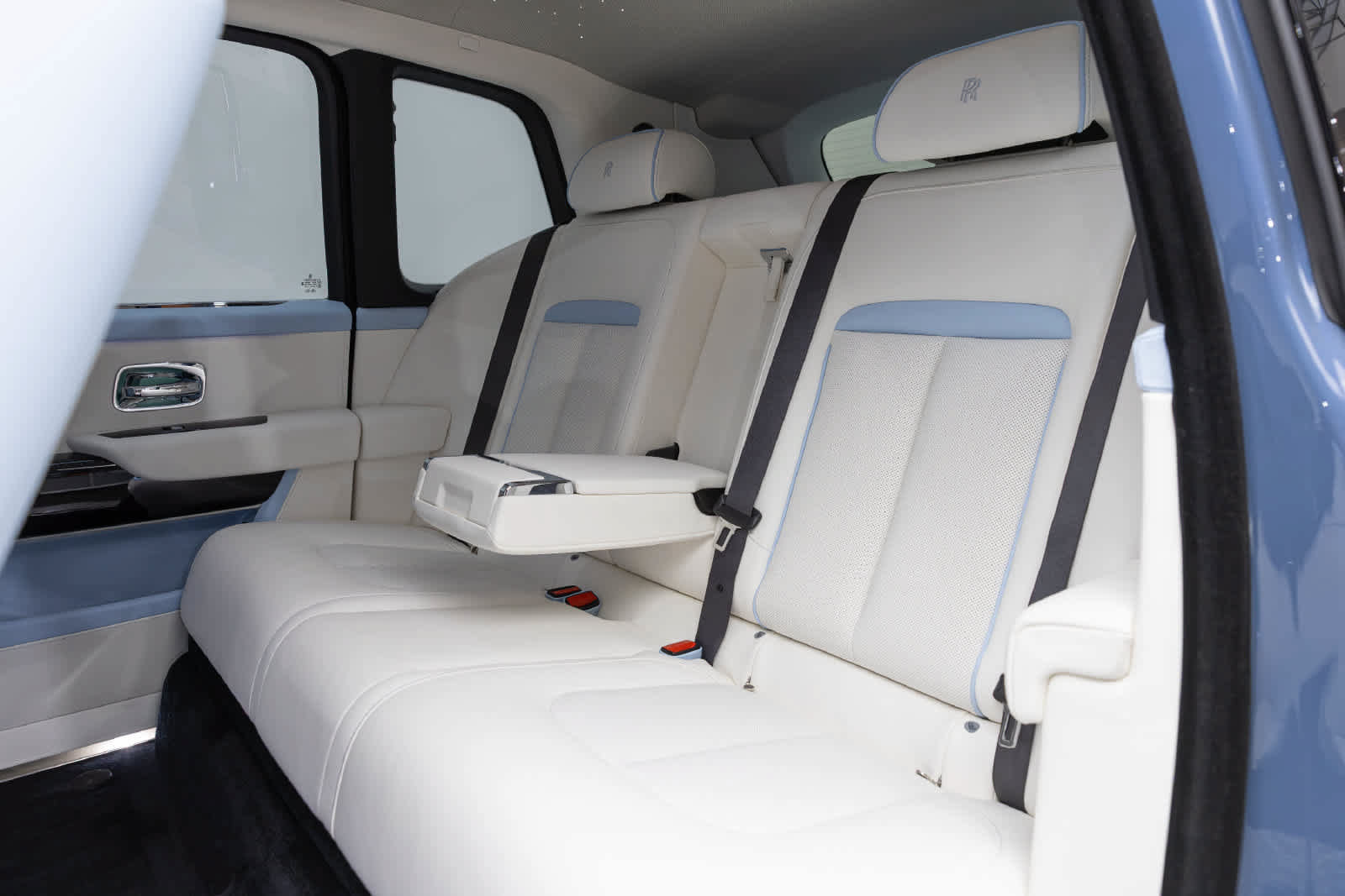 New 2027 Rolls-Royce Cullinan AWD/4WD image 22