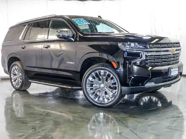 Used 2021 Chevrolet Tahoe Premier w/ Premium Package AWD/4WD image 2