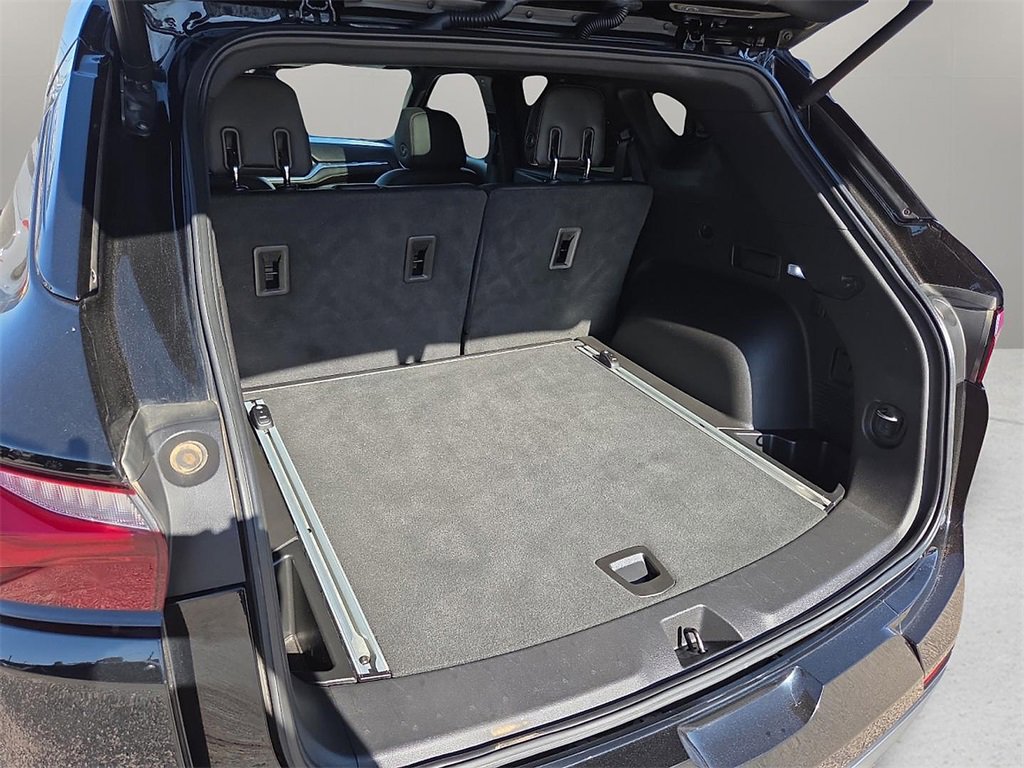 Used 2019 Chevrolet Blazer Premier w/ Sun and Wheels Package image 8