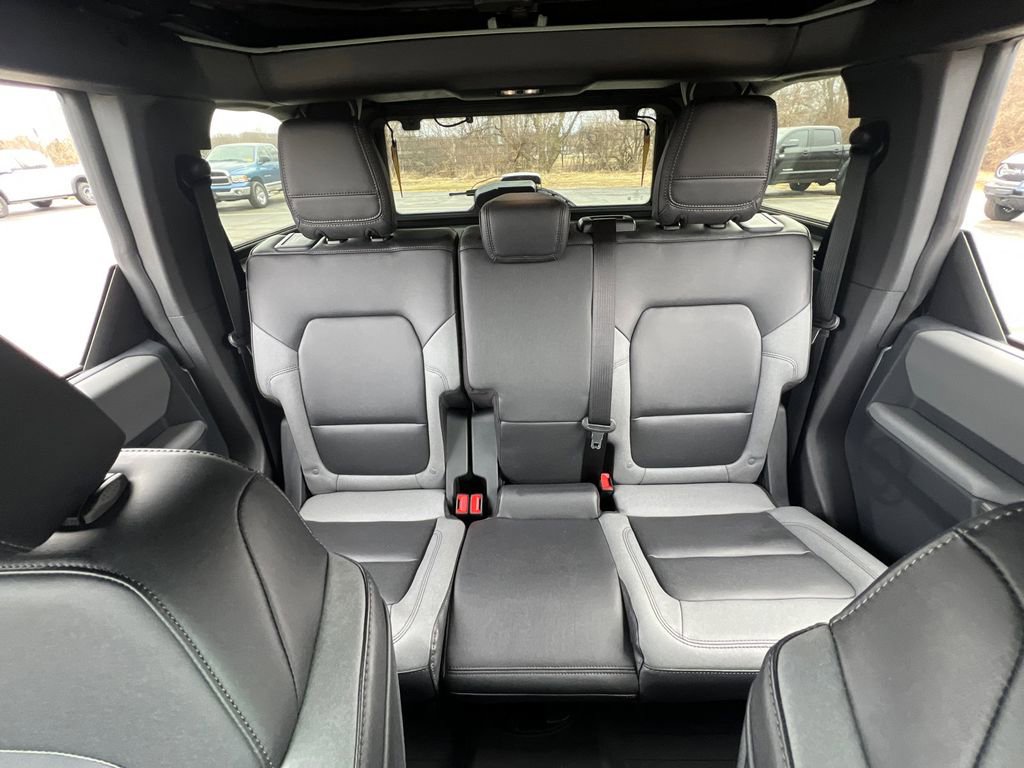 Used 2023 Ford Bronco Black Diamond image 26