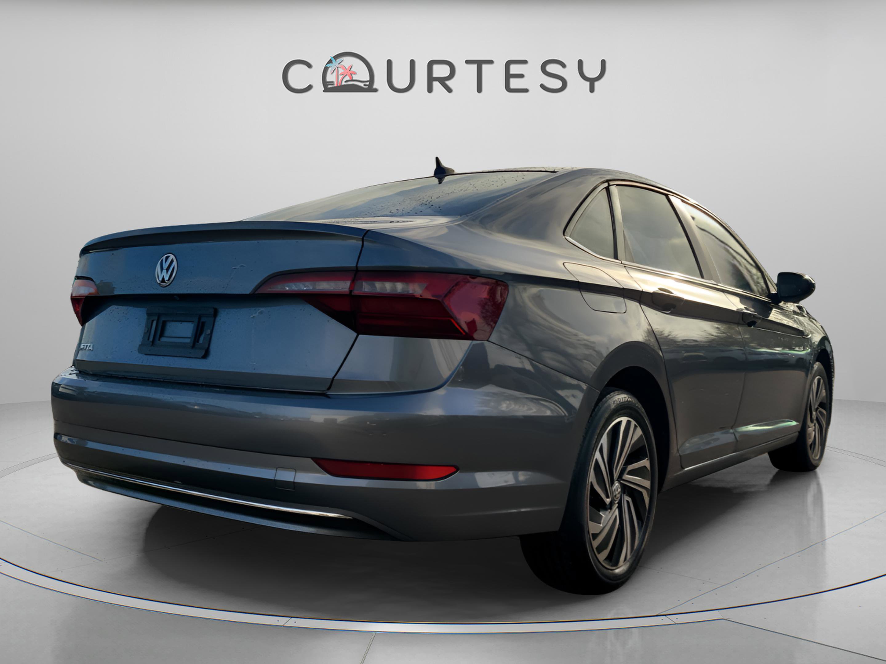 Used 2020 Volkswagen Jetta SEL image 3