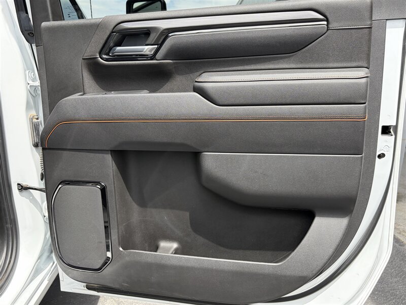 Used 2025 GMC Sierra 2500 AT4 AWD/4WD image 28