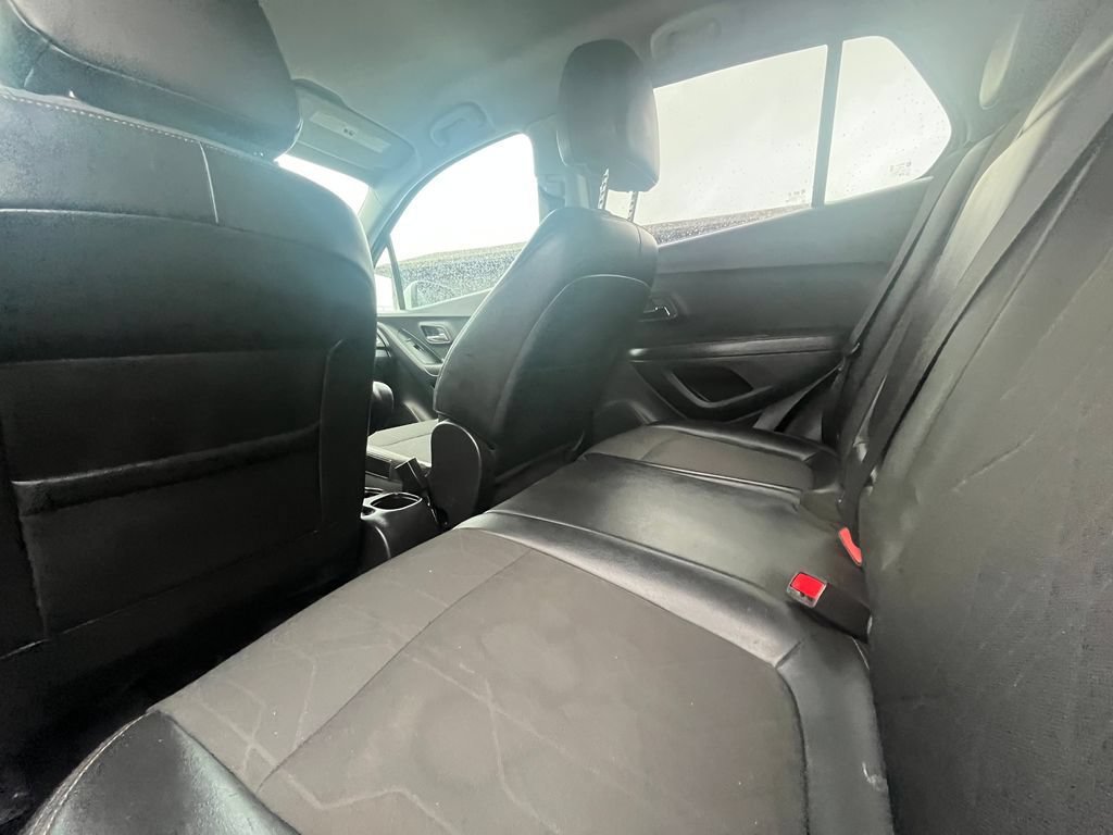 Used 2020 Chevrolet Trax LT w/ LT Convenience Package FWD image 15