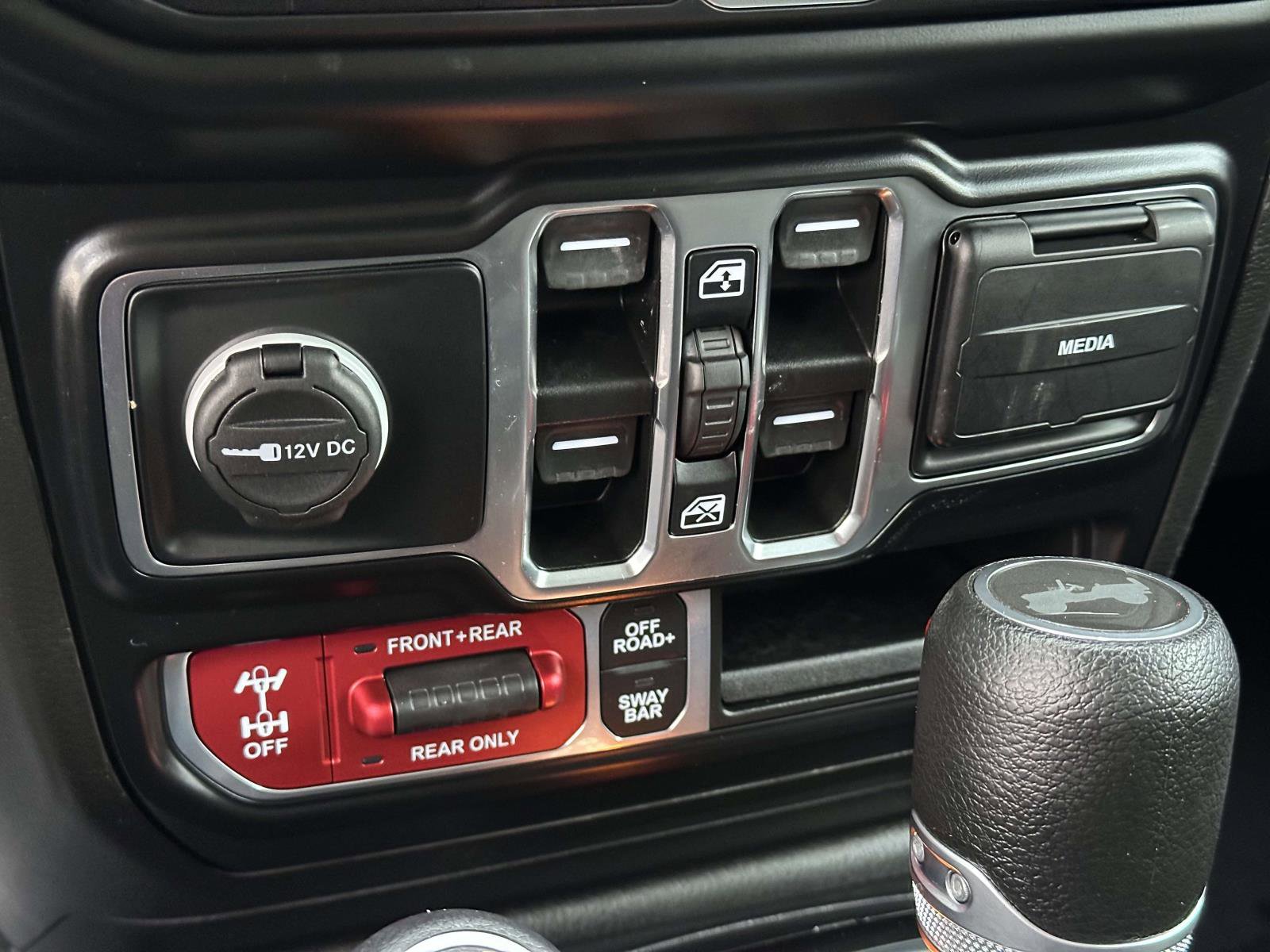 Used 2022 Jeep Wrangler Unlimited Rubicon w/ LED Lighting Group image 31