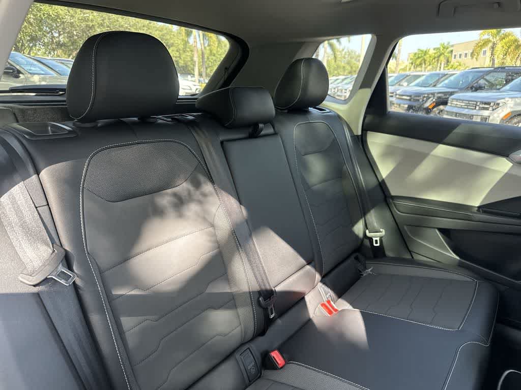 New 2026 Volkswagen Taos SE FWD image 26