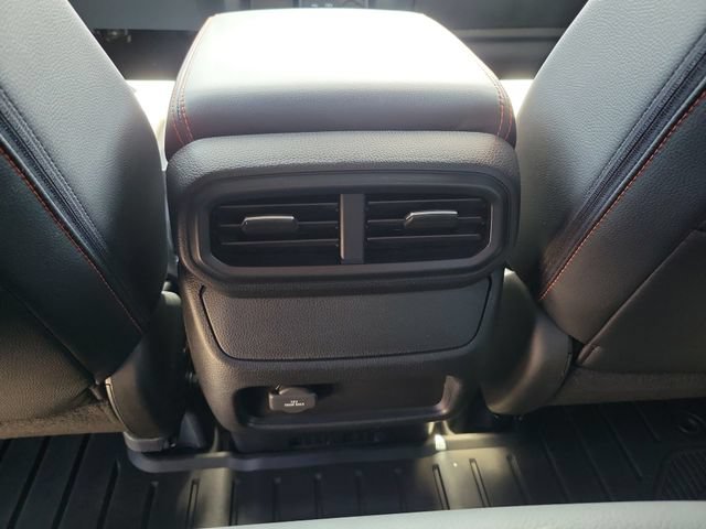 Used 2025 Honda Ridgeline TrailSport image 11