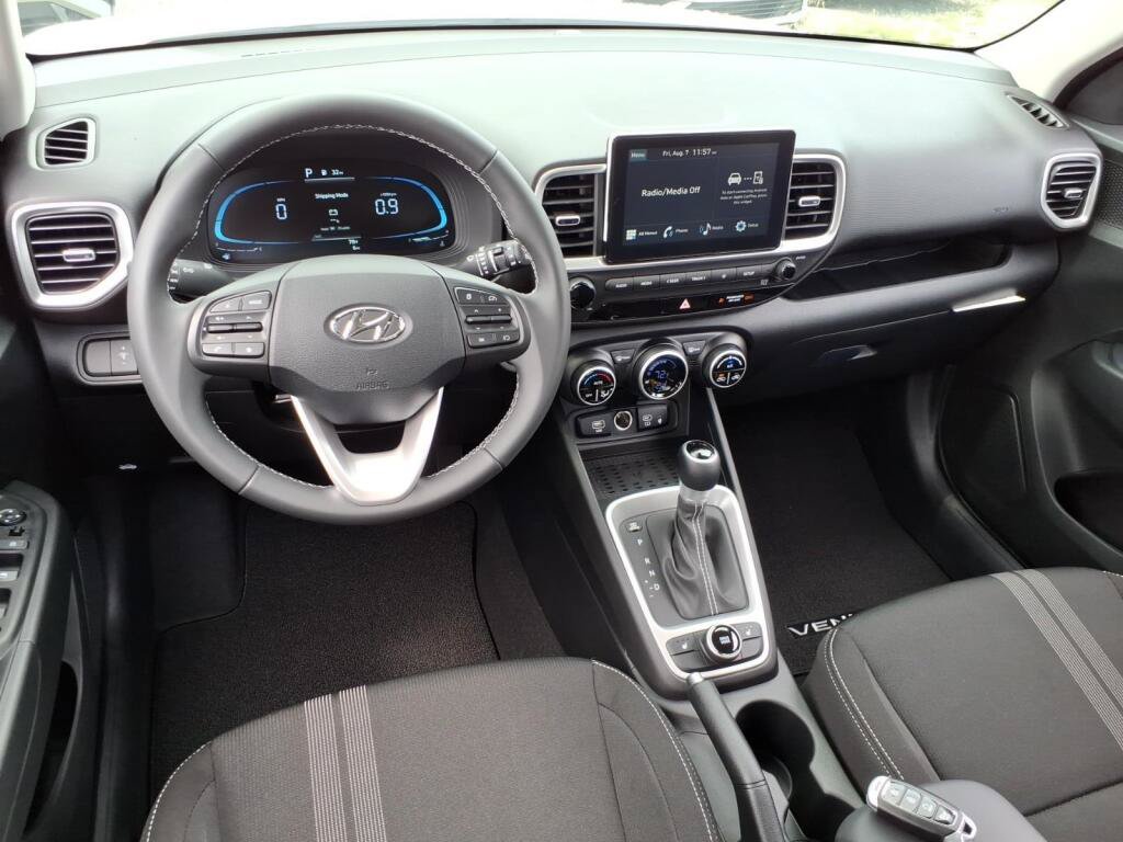 New 2026 Hyundai Venue SEL FWD image 8