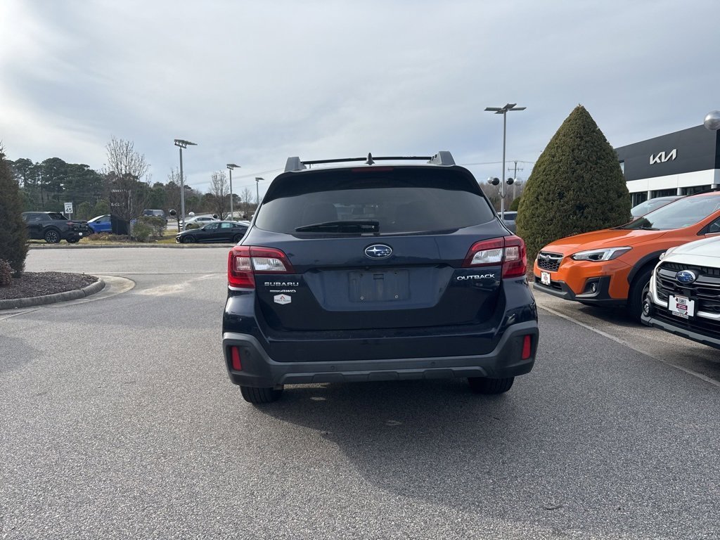 Used 2018 Subaru Outback 2.5i Limited image 4