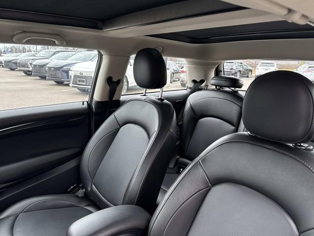 Used 2019 MINI Cooper 2-Door Hardtop w/ Storage Package image 29