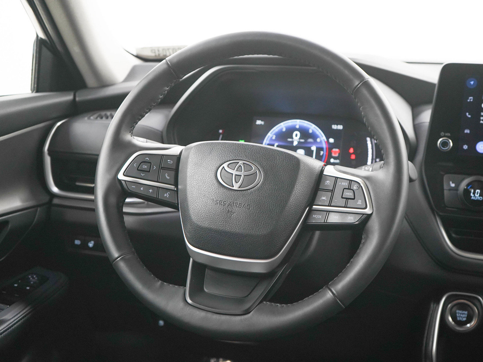 Used 2025 Toyota Grand Highlander AWD image 18