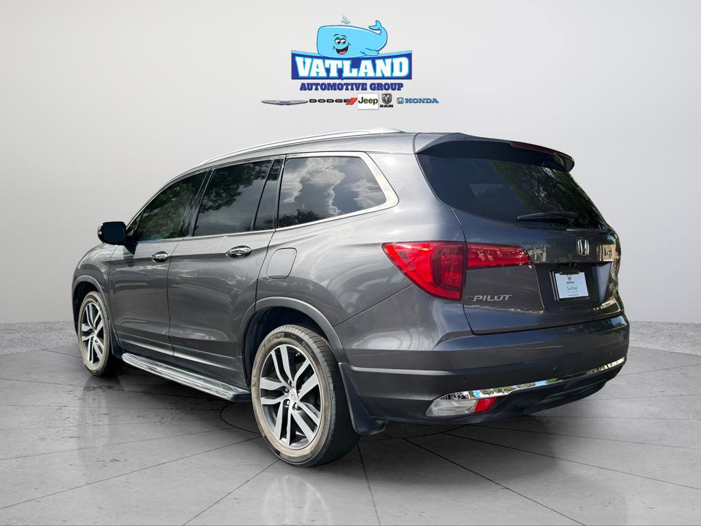 Used 2017 Honda Pilot Touring image 2