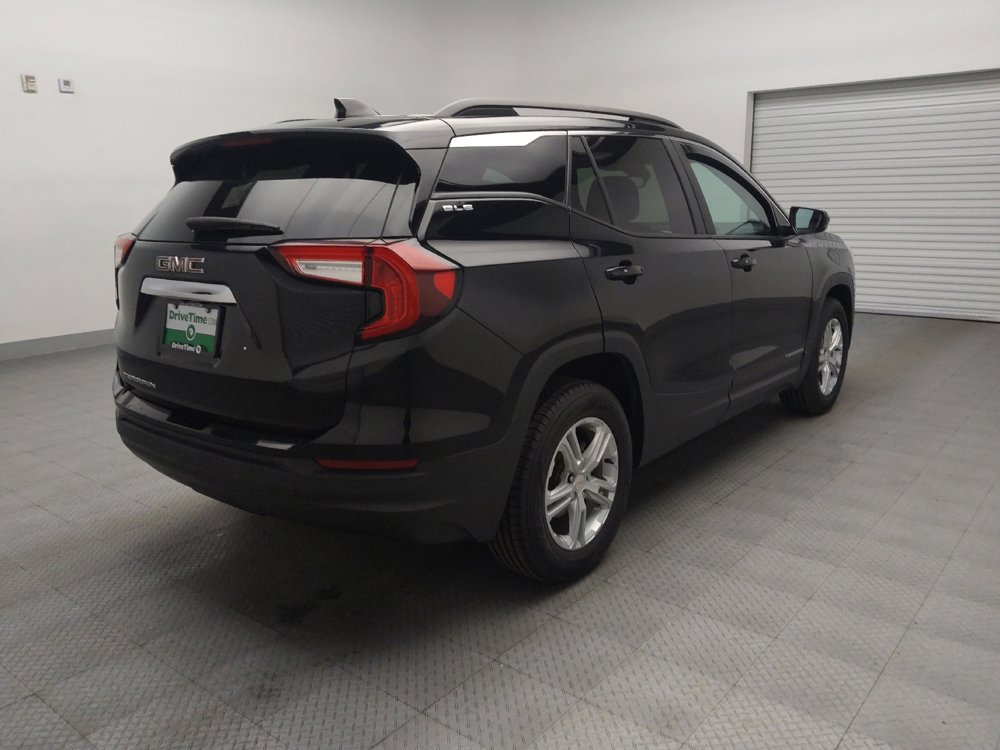 Used 2023 GMC Terrain SLE w/ Driver Convenience Package image 9