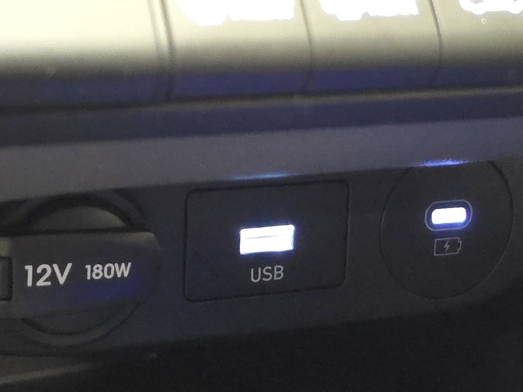 Used 2025 Hyundai Elantra Sport image 8