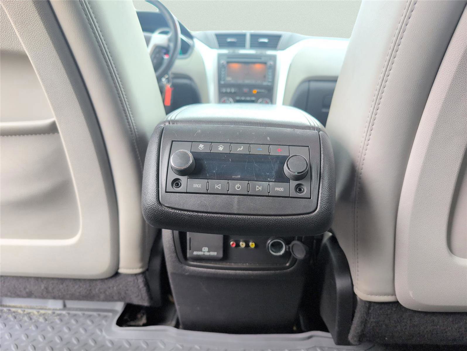 Used 2011 Chevrolet Traverse LTZ image 26