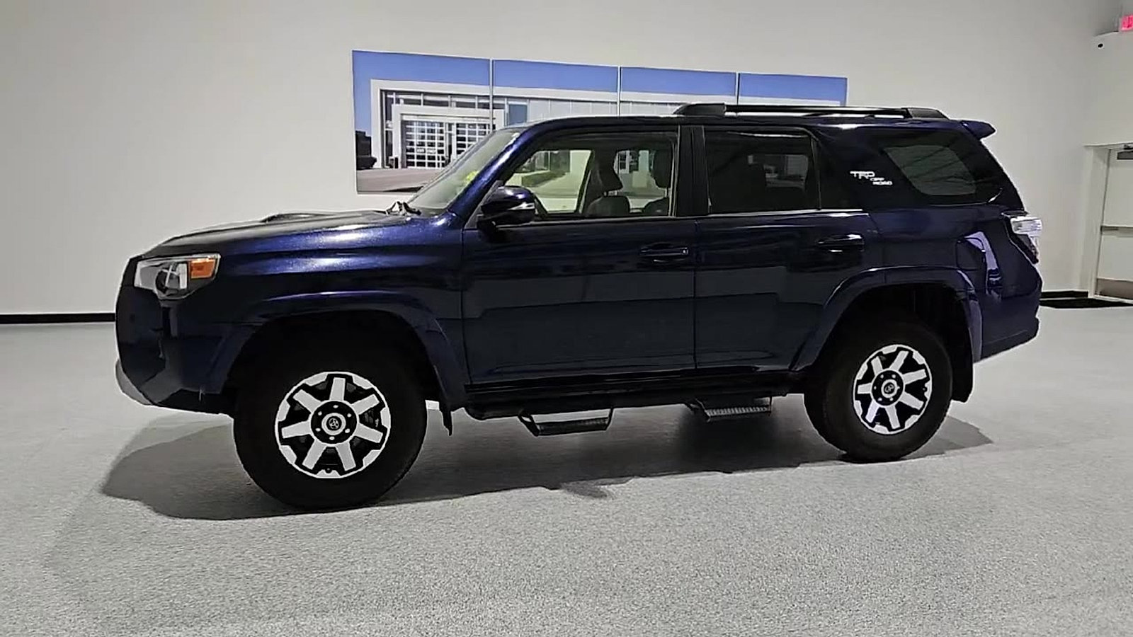 Used 2021 Toyota 4Runner TRD Off-Road Premium AWD/4WD image 5