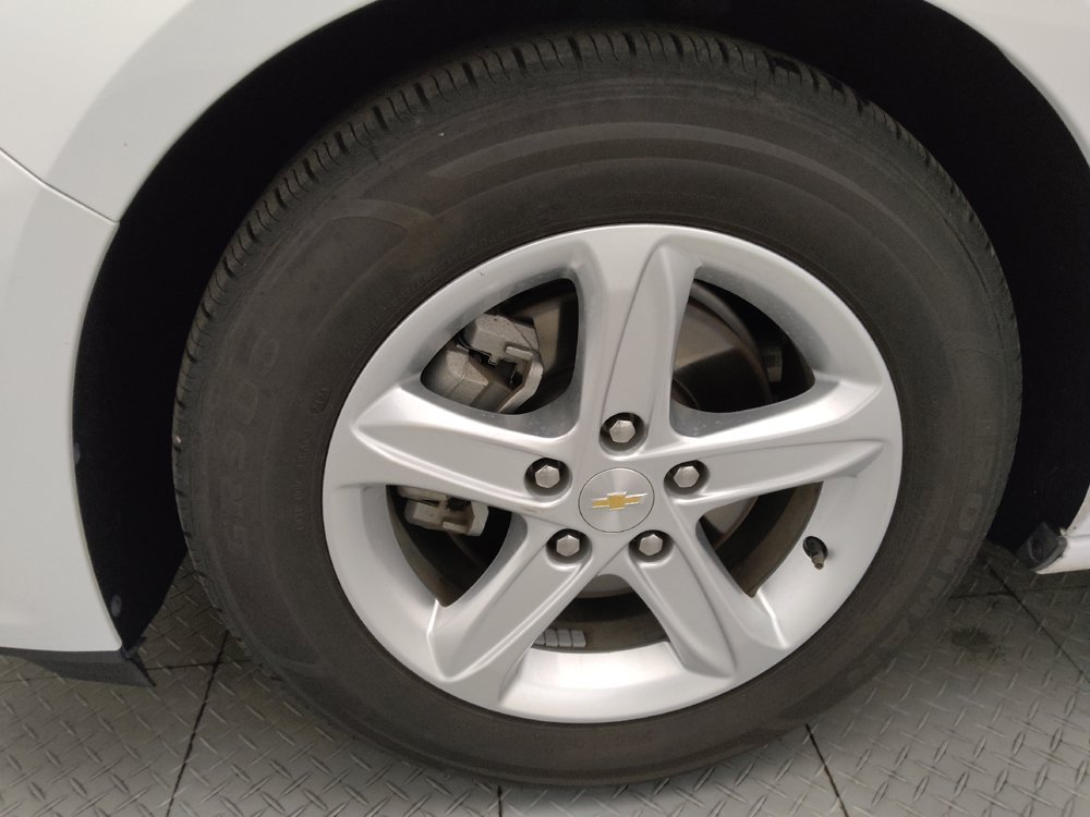 Used 2023 Chevrolet Malibu LS FWD image 31