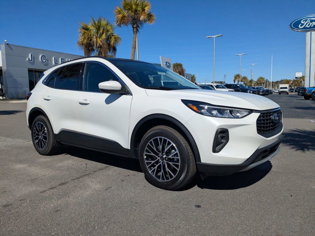 New 2026 Ford Escape SE image 2