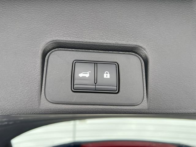 Used 2024 Nissan Rogue SL w/ SL Premium Package image 38