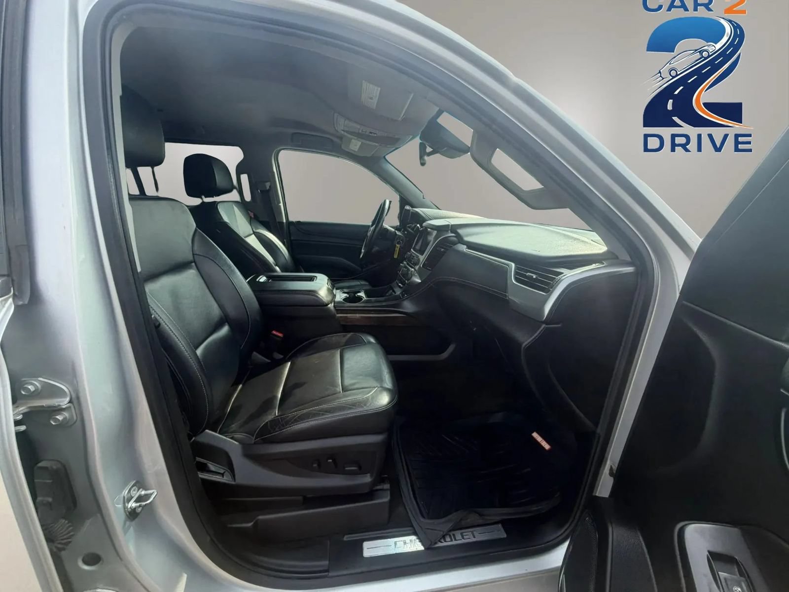 Used 2018 Chevrolet Suburban LT AWD/4WD image 11