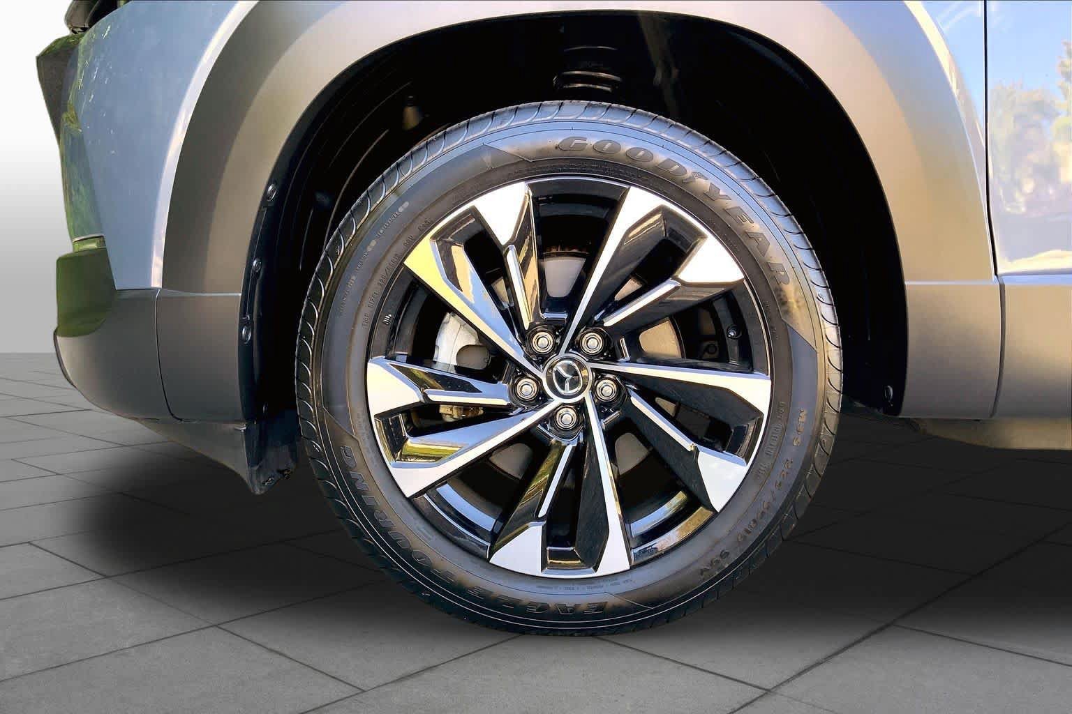 Certified 2025 MAZDA CX-50 2.5 Hybrid w/ Premium Plus Pkg AWD/4WD image 11